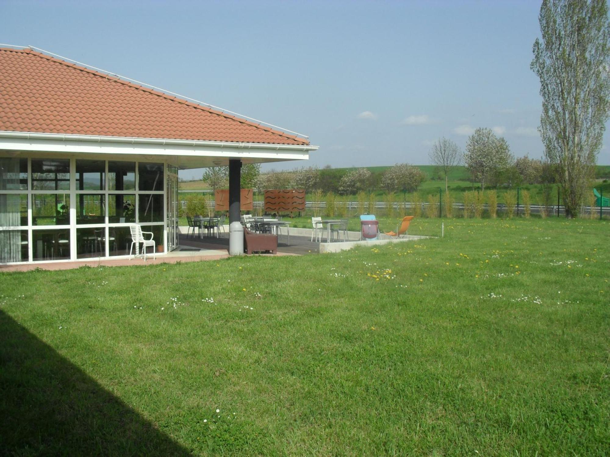 Hotel Evan Lempdes sur Allagnon Экстерьер фото