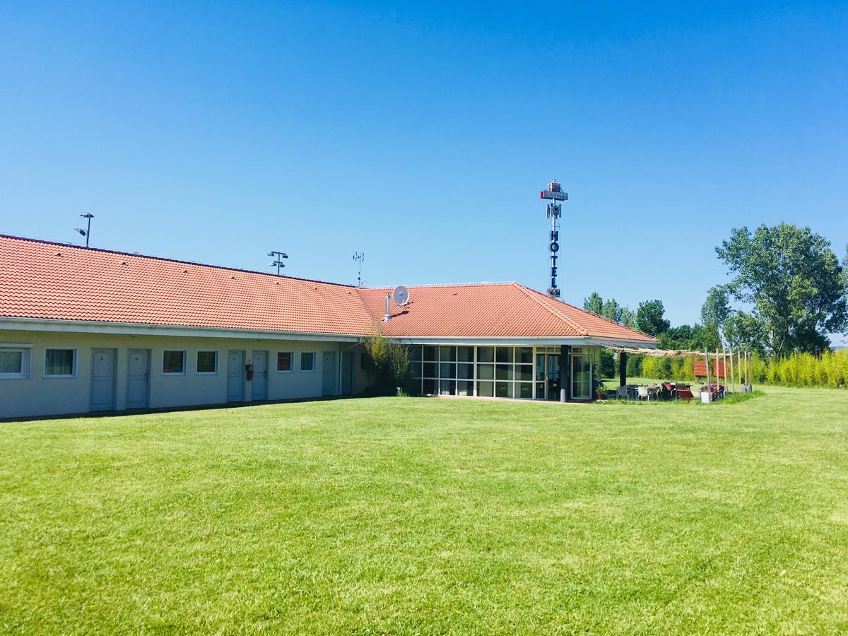 Hotel Evan Lempdes sur Allagnon Экстерьер фото