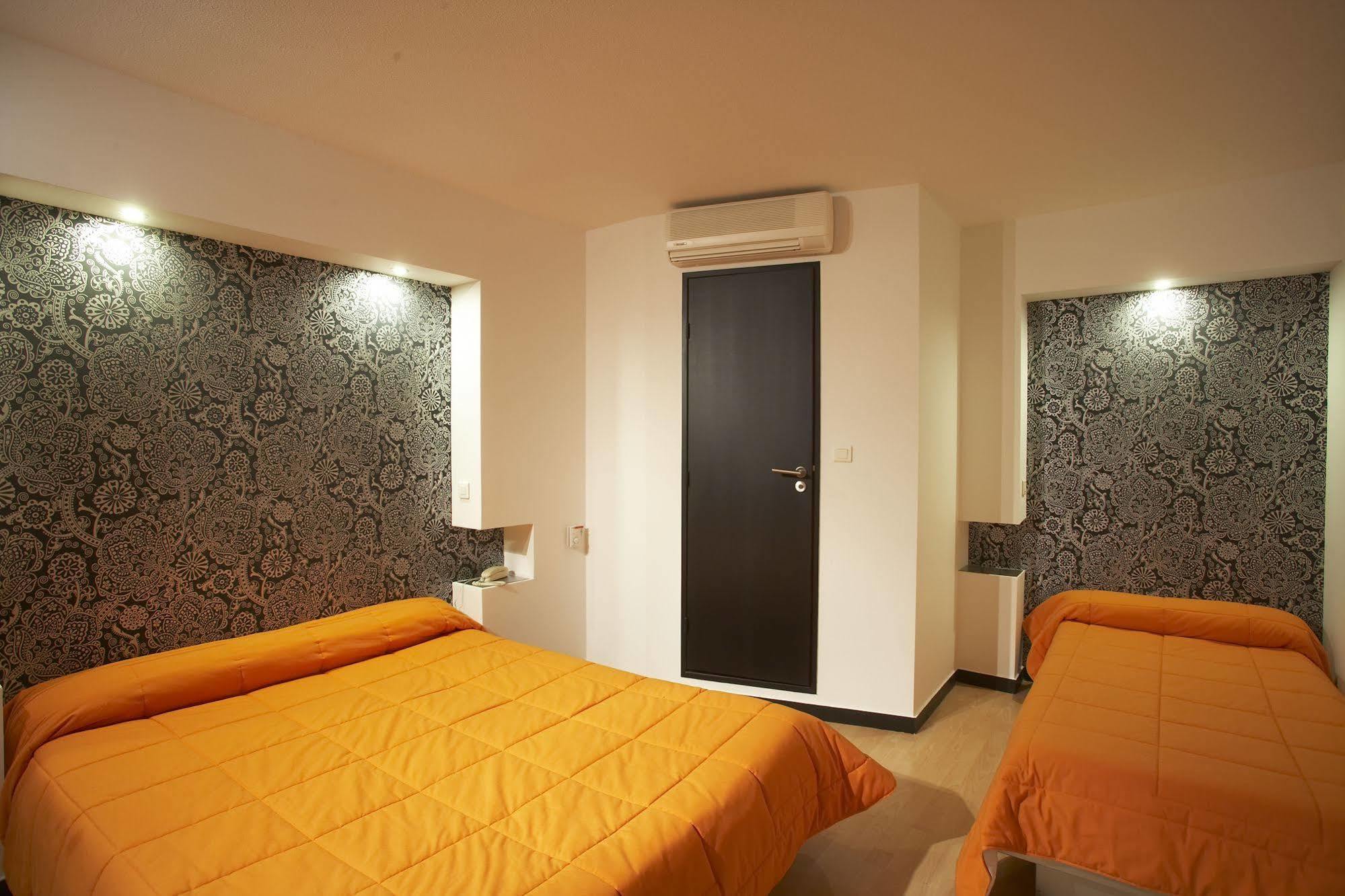 Hotel Evan Lempdes sur Allagnon Экстерьер фото